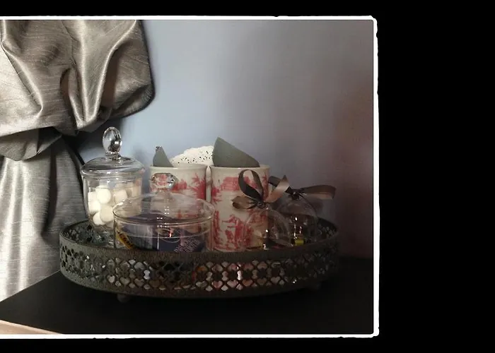 Manoir De Livet Bed & Breakfast